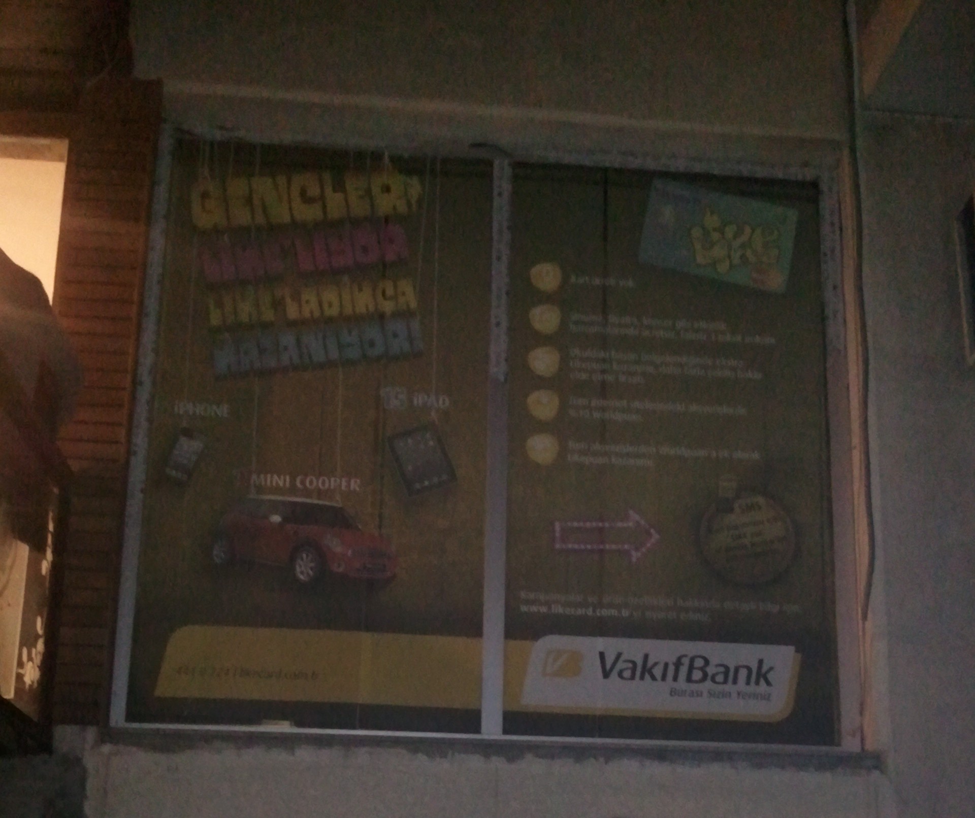 Atatürk Üniversitesi Vakıf Bank Cam Giydirmesi